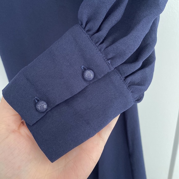 NWT Blue wrap dress with long sleeves. Essue brand, size S - Picture 3 of 7